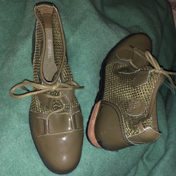 Sorel Shoes - Sorel NEW ARMY GREEN mesh stack heel boot 9